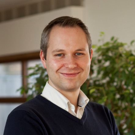 Gavin Newlands CEng (MIMechE)
